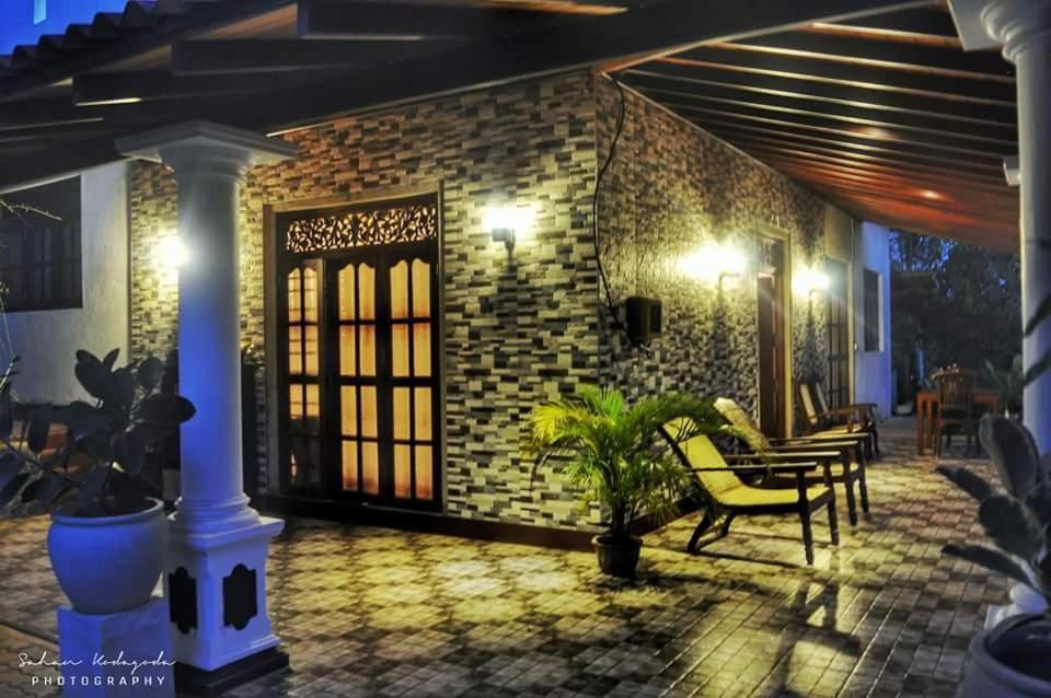Deutsche Villa Hikkaduwa Ngoại thất bức ảnh